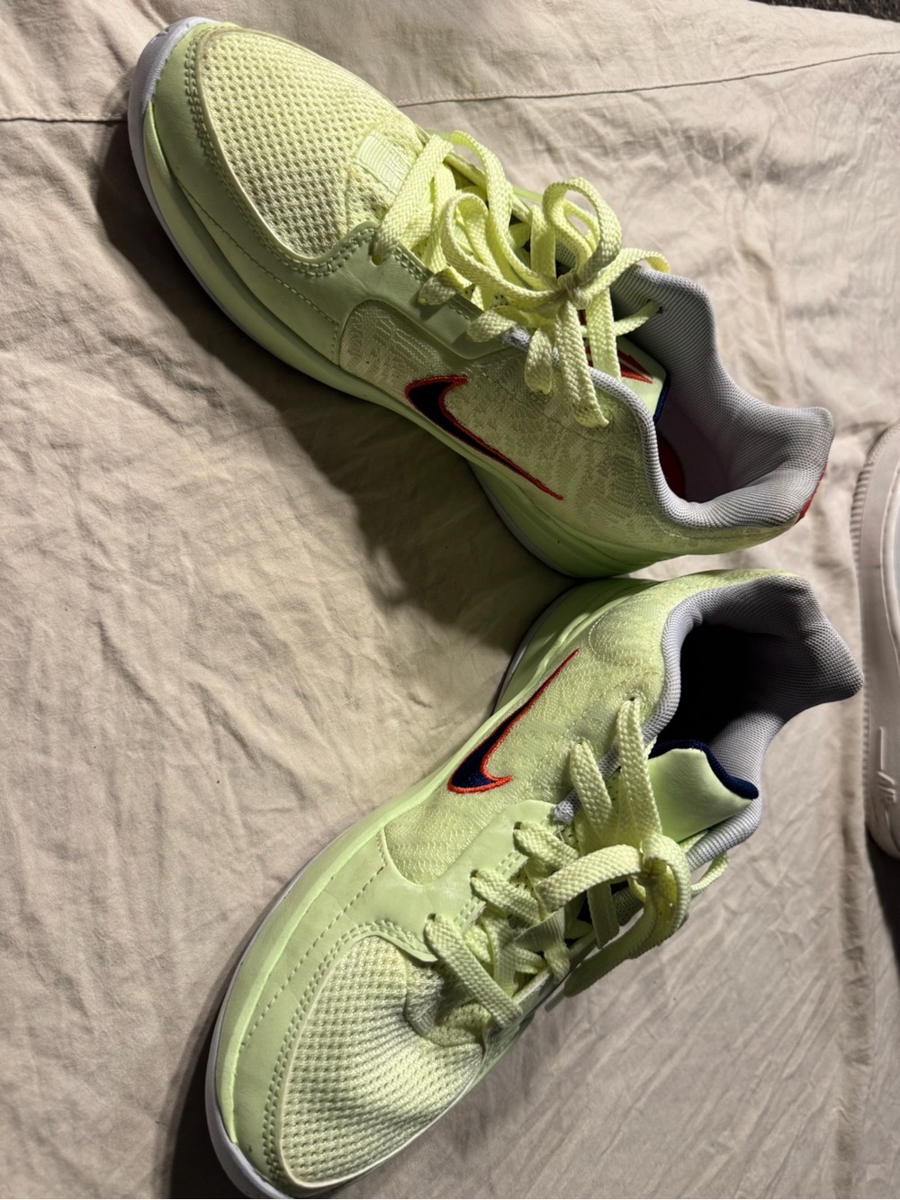 Nike Ja 2 Grade School Basketball Shoes Volt Kids Size 6Y